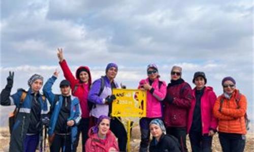 صعود قله کجه